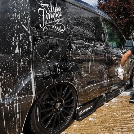 Автошампунь с SiO2 Auto Finesse Caramics Enhancing Shampoo 1л